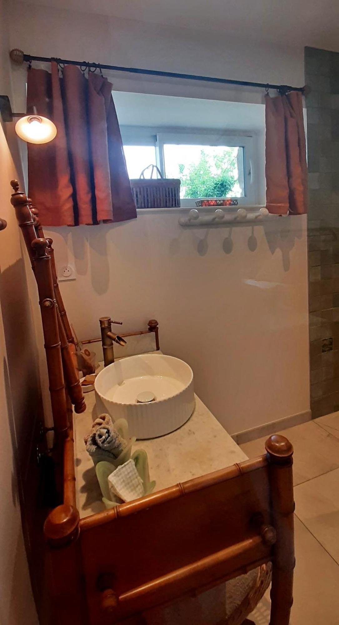 Les Jardins De Nanine Bed & Breakfast Lapleau Bagian luar foto